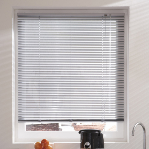 Store vénitien micro-perforé aluminium 25mm