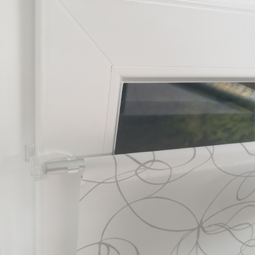 Vitrage tamisant motif zigzag