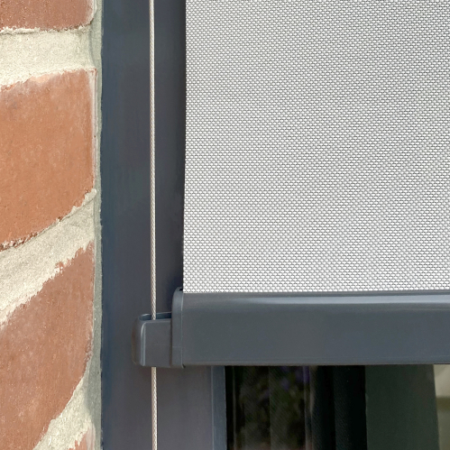 Store enrouleur extérieur screen motorisé - coffre gris