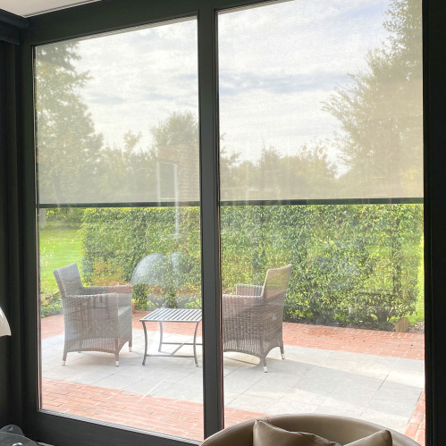 Store enrouleur extérieur screen motorisé - coffre gris