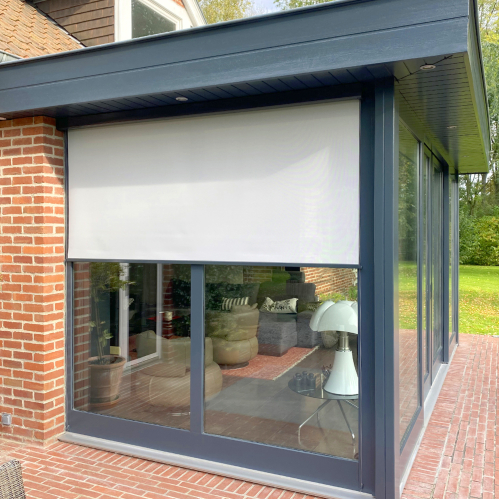 Store enrouleur extérieur screen motorisé - coffre gris