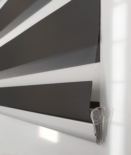 Store enrouleur jour nuit alutech avec coffre - gamme Must